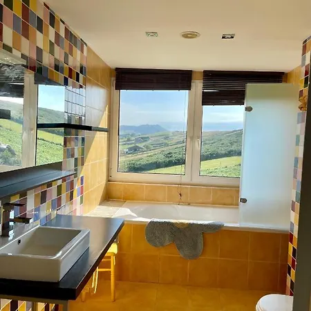 La Casuca De San Juan De La Canal Holiday home *